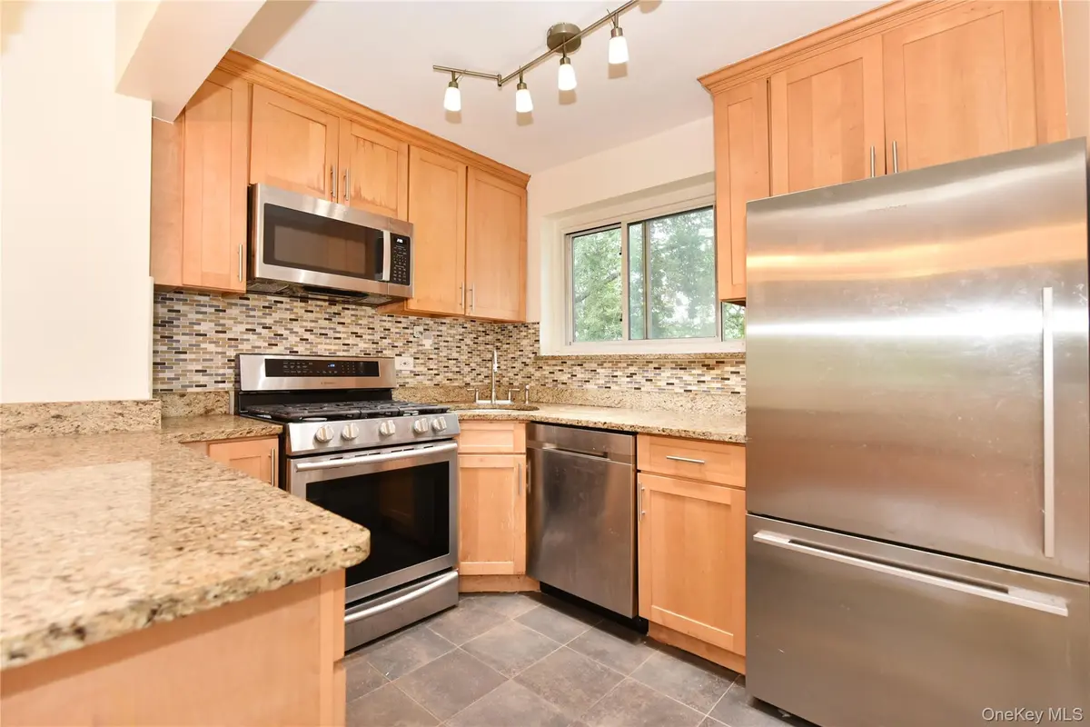 111-05 66th AVE #2A, Forest Hills, NY 11375