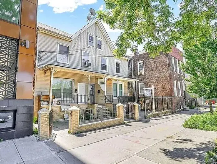 3-08 26th AVE #1, Long Island City, NY 11102