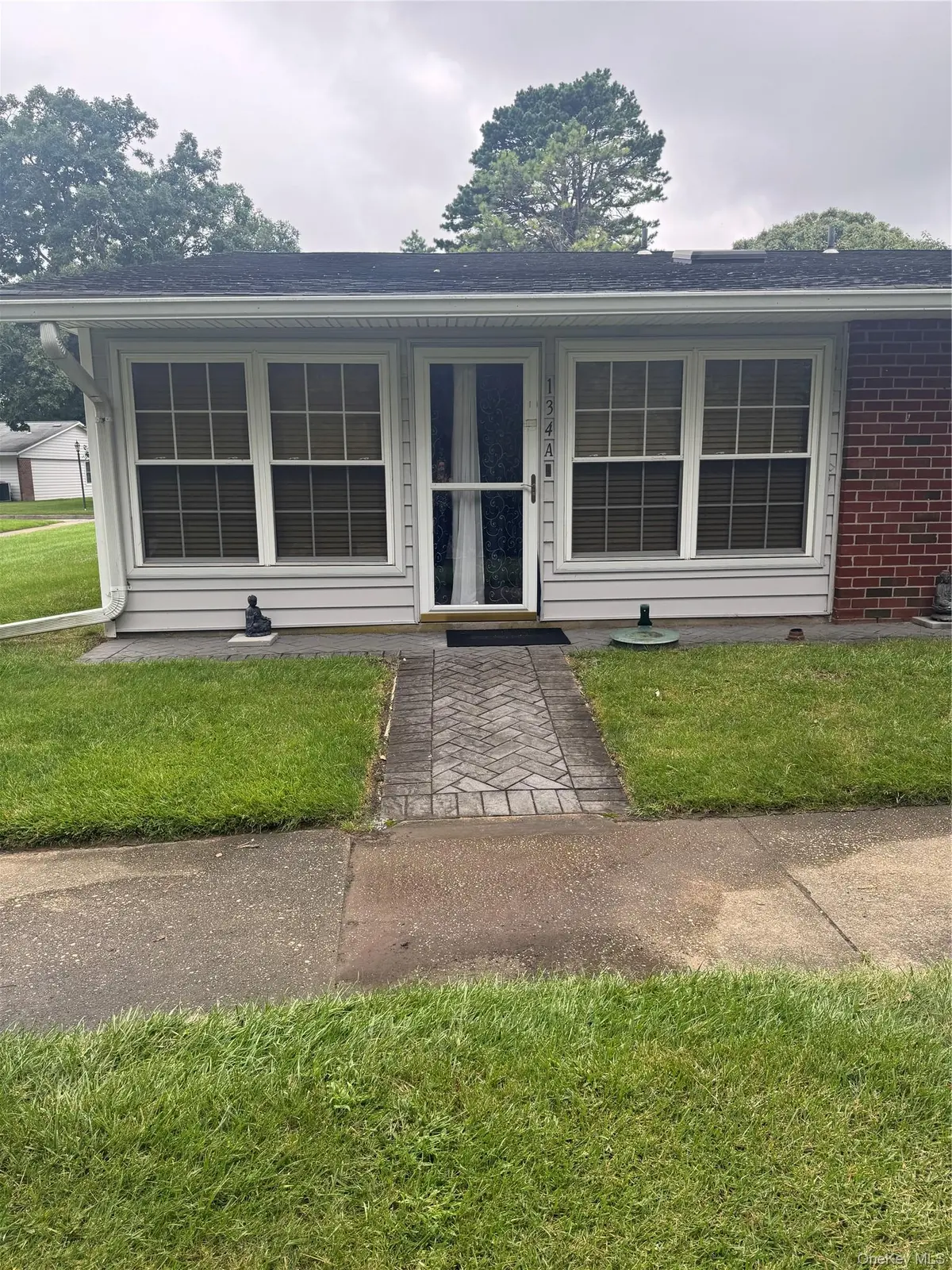 134 Eastbourne CT #A, Ridge, NY 11961