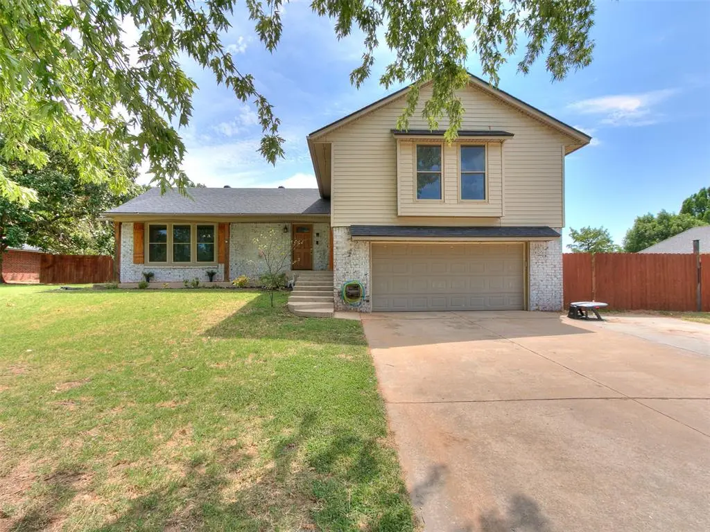 7916 Chukar RD, Yukon, OK 73099