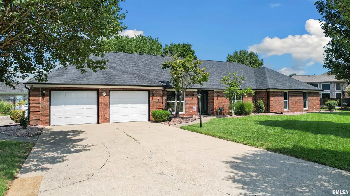 1502 LISA LN, Marion, IL 62959
