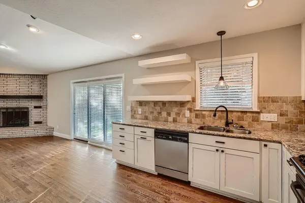 210 College ST, Round Rock, TX 78664