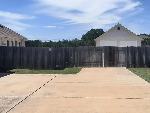 213 Dawn DR, Liberty Hill, TX 78642