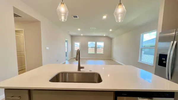 212 Rock Springs DR, Marble Falls, TX 78654