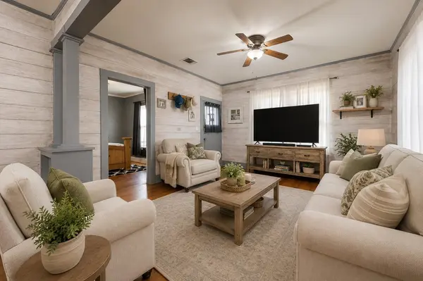 309 Anderson ST, Schulenburg, TX 78956