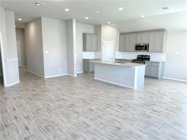 131 Spiny Lizard LN, San Marcos, TX 78666