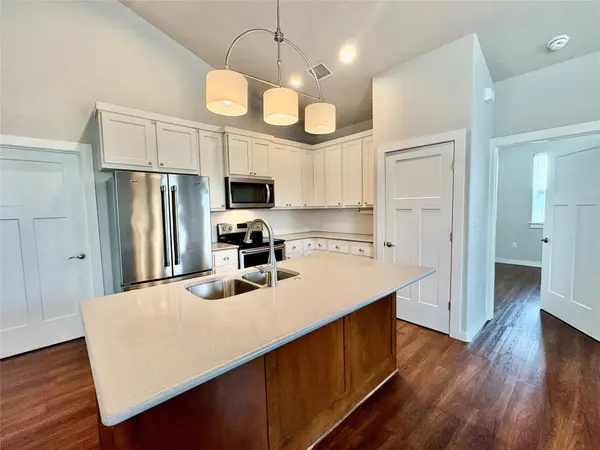 241 Rose DR #B, Dripping Springs, TX 78620