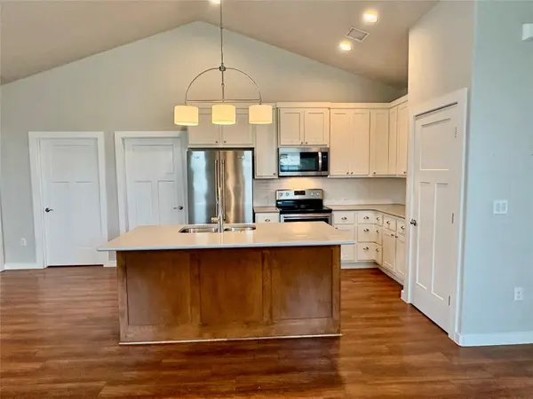 241 Rose DR #B, Dripping Springs, TX 78620