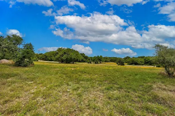 1400 Panther Creek RD, Driftwood, TX 78619