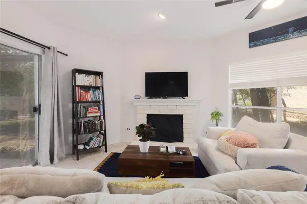 2450 WICKERSHAM LN #M1311, Austin, TX 78741