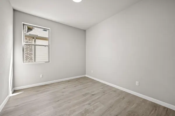 216 Hornet ST, Elgin, TX 78621