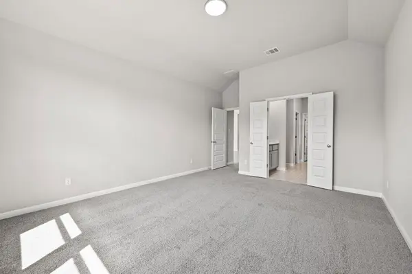 216 Hornet ST, Elgin, TX 78621