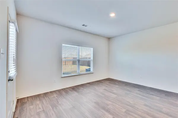 18512 Quiet Range DR, Elgin, TX 78621