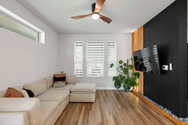8013 Mellencamp DR, Austin, TX 78744