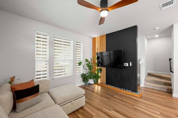 8013 Mellencamp DR, Austin, TX 78744