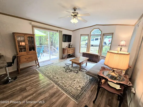 104 S granite DR, Greentown, PA 18426
