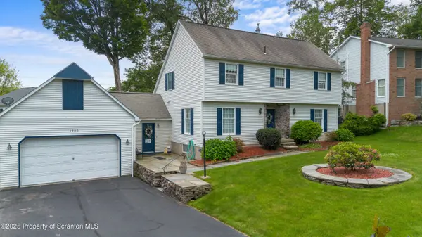 1200 Merion CIR, Clarks Summit, PA 18411