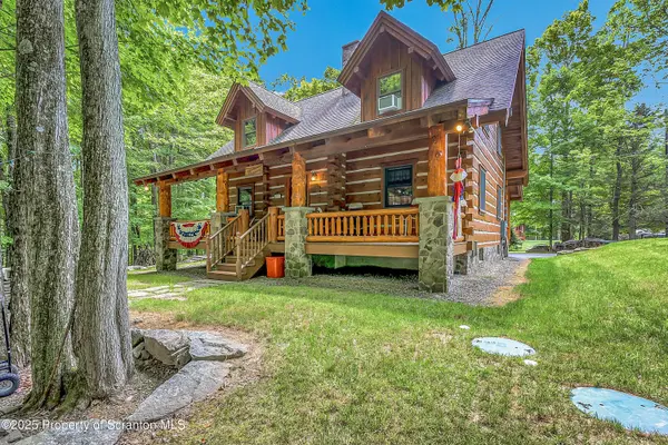 5 Capricorn CIR,  Lake Ariel,  PA 18436