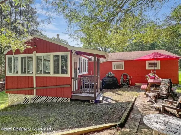 107 Stoney Hill RD,  Dingmans Ferry,  PA 18328