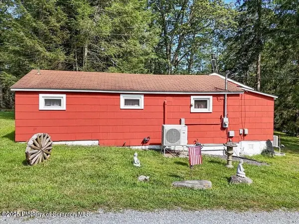 107 Stoney Hill RD, Dingmans Ferry, PA 18328