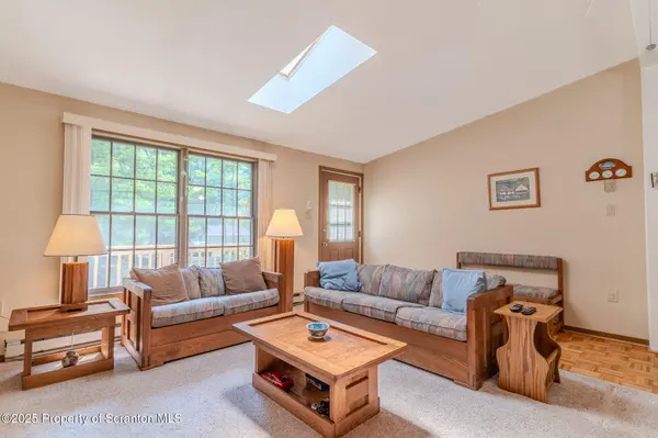 510 Covered Bridge DR, Lakeville, PA 18438