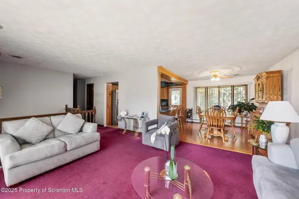 399 Lillibridge ST, Peckville, PA 18452