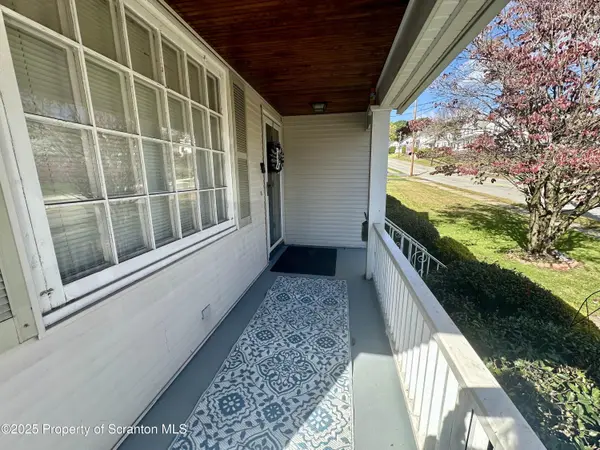809 W Lackawanna AVE, Dickson City, PA 18519