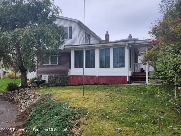 18 Circle AVE,  Wapwallopen,  PA 18660