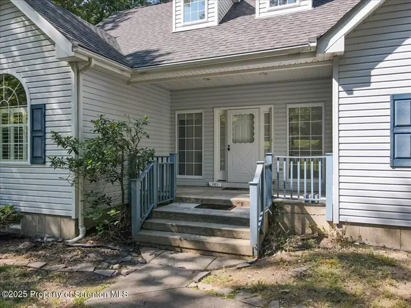 143 Marquise DR, Tafton, PA 18464
