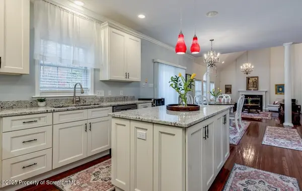 1300 Sandspring RD, Bear Creek, PA 18702