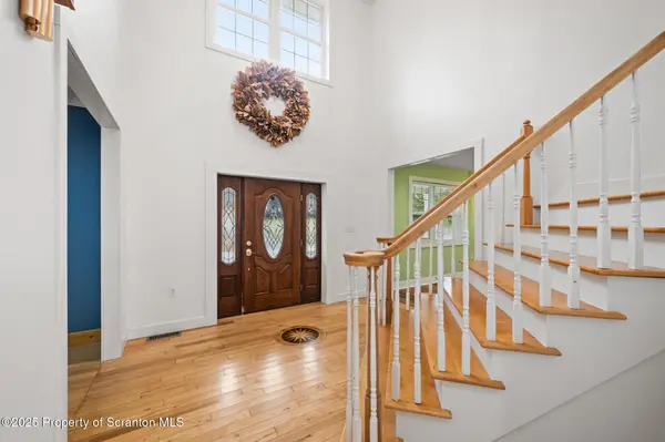 25 Old Gravity RD, Carbondale Twp, PA 18407