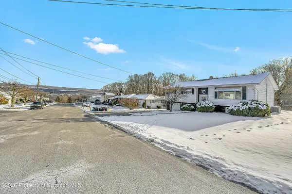 419 Lillibridge ST, Peckville, PA 18452