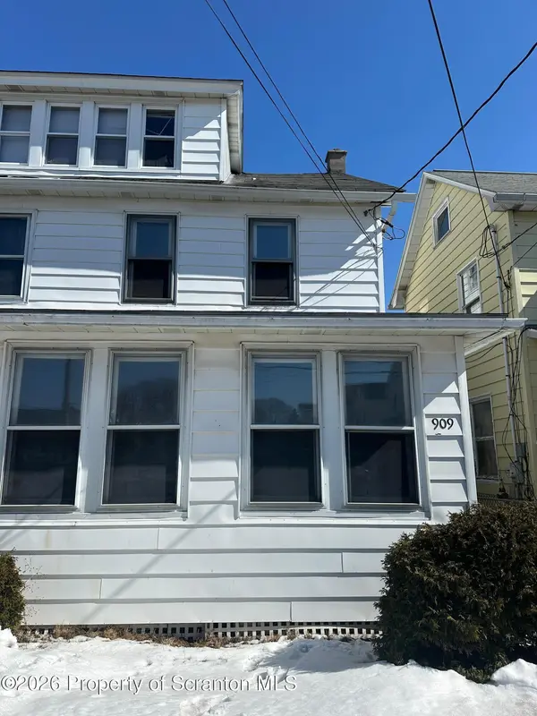 909 Birkbeck ST,  Freeland,  PA 18224