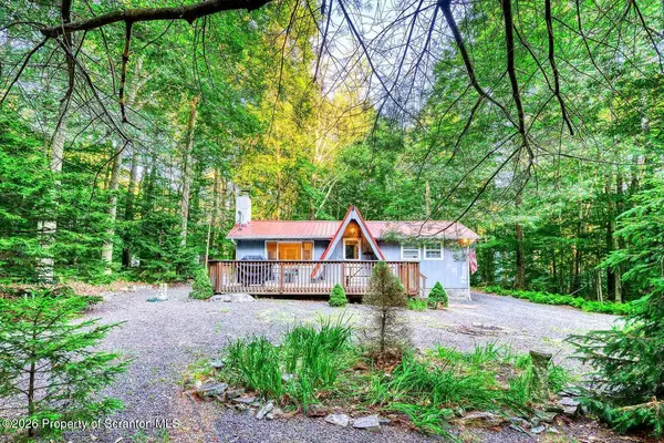 5110 Tenicum DR, Pocono Lake, PA 18347