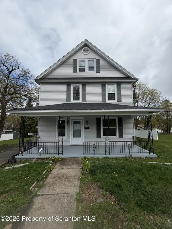 207 Midway AVE, Clarks Summit, PA 18411