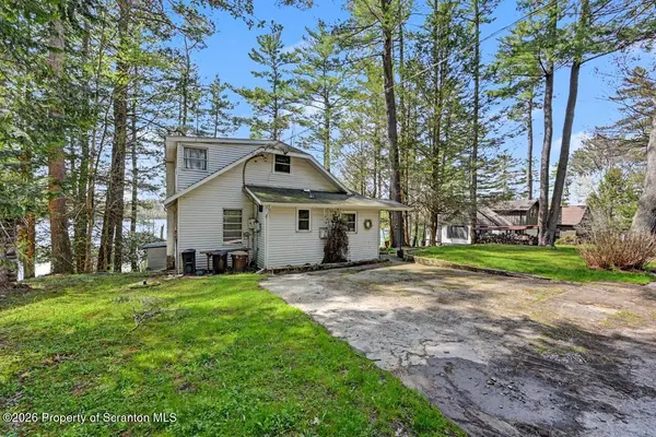 164 Pinewood RD, Fleetville, PA 18420