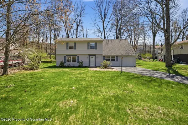 30 Yorktown RD,  Mountaintop,  PA 18707