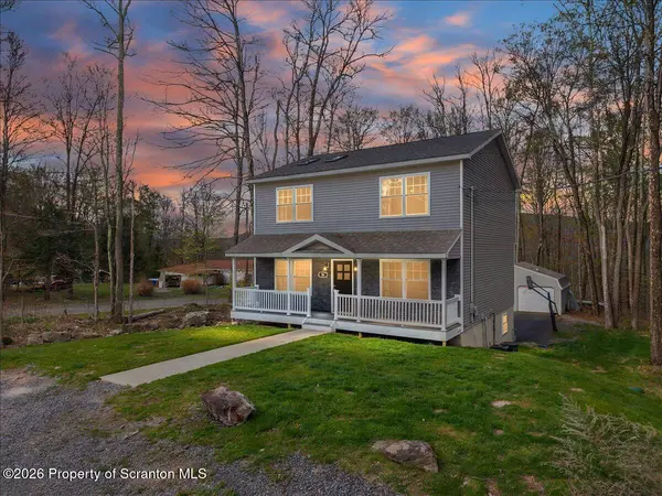 56 Primrose DR, Spring Brook Twp, PA 18444