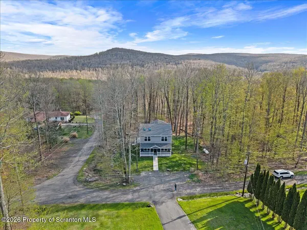 56 Primrose DR, Spring Brook Twp, PA 18444