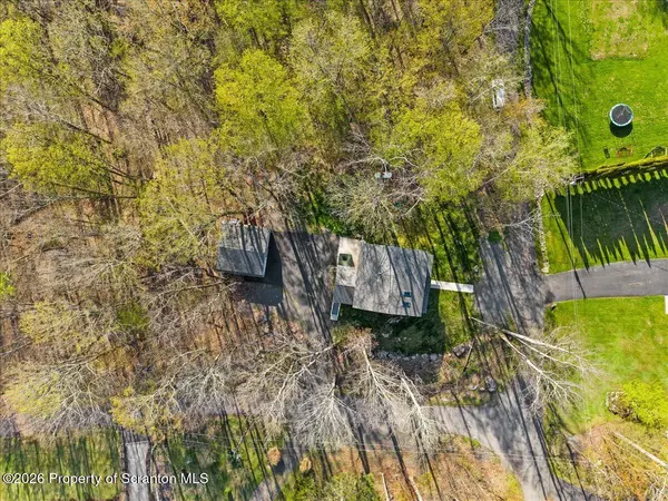 56 Primrose DR, Spring Brook Twp, PA 18444