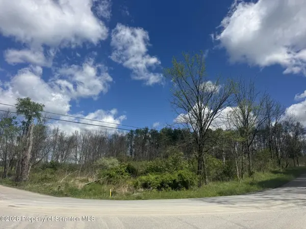 Quarry Hill DR, Falls Twp, PA 18038