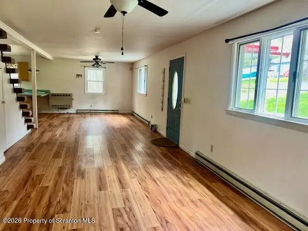 113 Fawnwood DR, Greentown, PA 18426