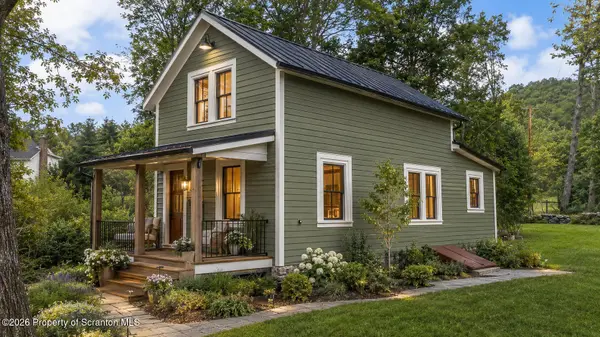 1114 Bacontown RD, Nicholson, PA 18446