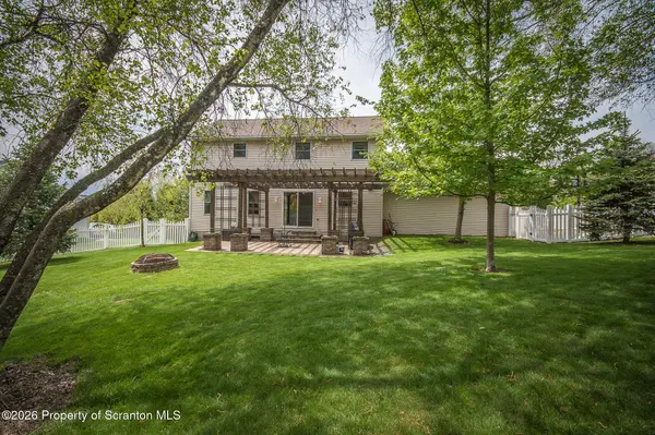410 Deer Run DR, Archbald, PA 18403