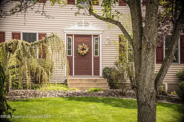410 Deer Run DR, Archbald, PA 18403