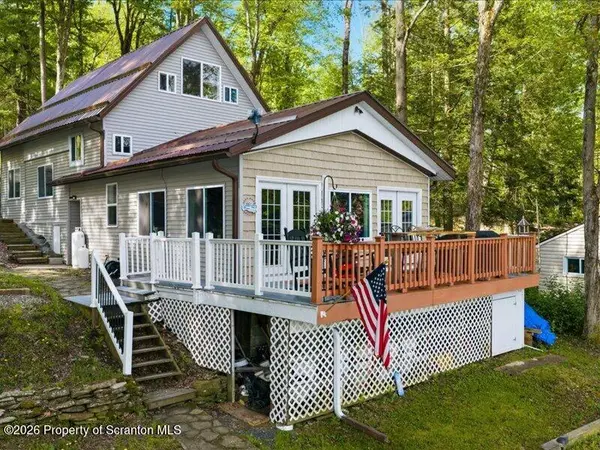 20 S Lake RD, Friendsville, PA 18818
