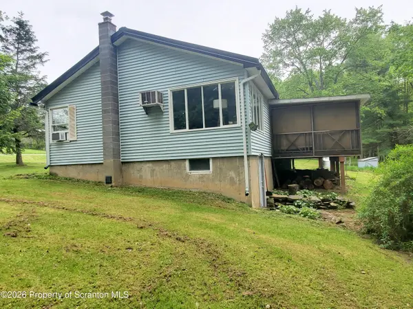 220 Brinkman RD, Brackney, PA 18812