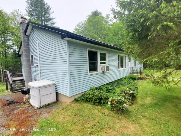 220 Brinkman RD, Brackney, PA 18812