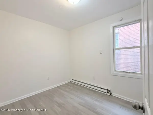 210-212 Center AVE, Plymouth, PA 18651
