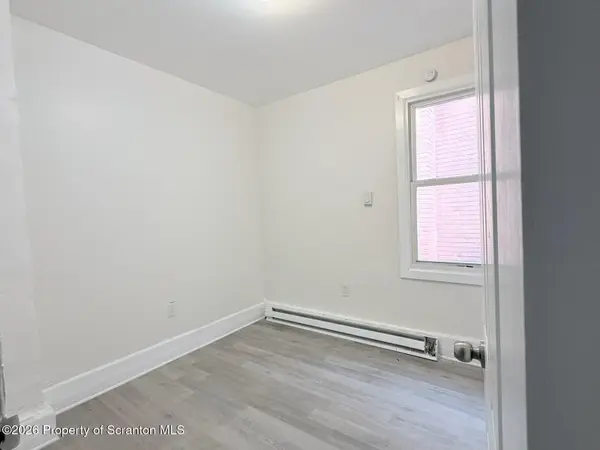 210-212 Center AVE, Plymouth, PA 18651